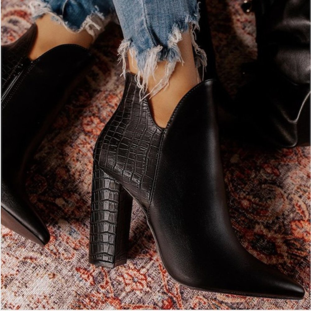 Qupid Black Ankle Snake Print Booties